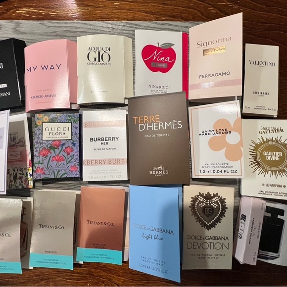 Assorted Designer Fragrance 17 Samples - Picture 3 of 3